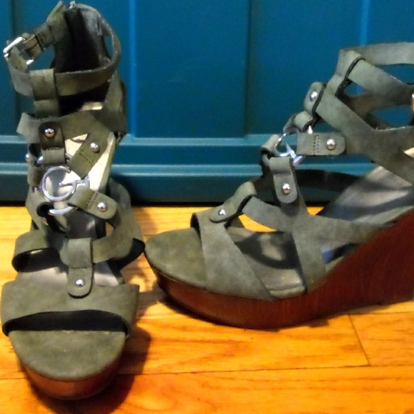 Shoes - Picture 1 of 1